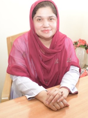 Dr. Mehreen Lajbar