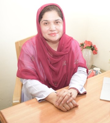 Dr. Mehreen Lajbar