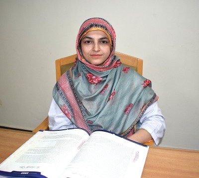 Dr. Komal Iqbal