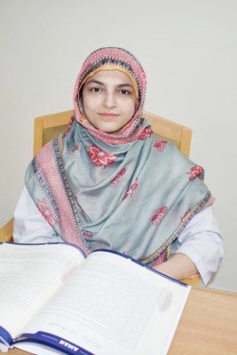 Dr. Komal Iqbal