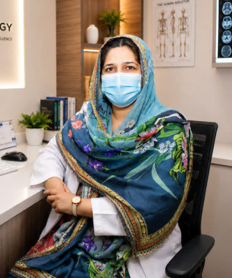 Dr. Neelofar Azam
